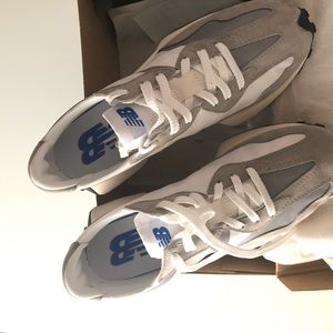 New Balance 327